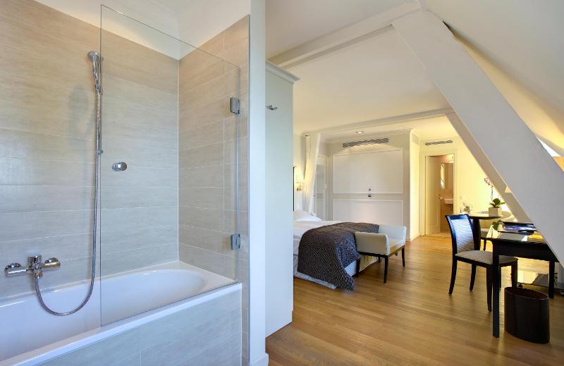 Triple Room image 3