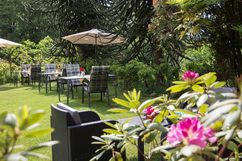 Double or Twin Room with Private Garden image 3