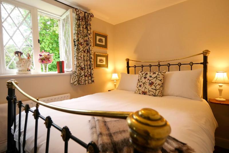Two-Bedroom House image 2