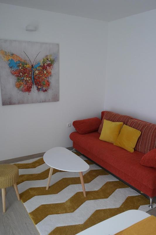 One-Bedroom Apartment image 1