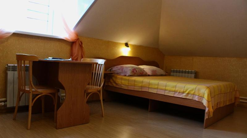Double Room image 3