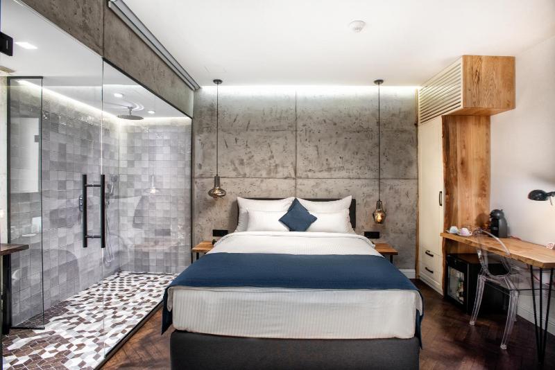 Premium Double Room image 1