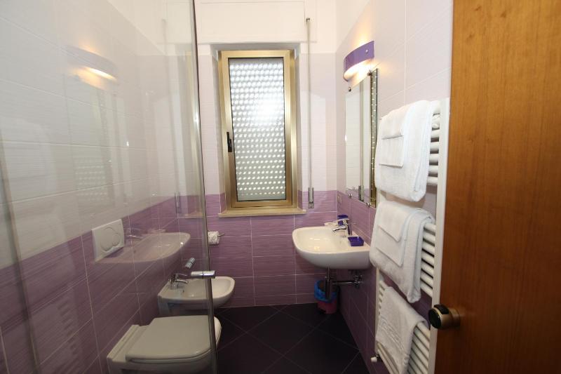 Triple Room image 3