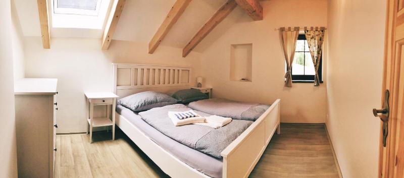 One-Bedroom Apartment image 3
