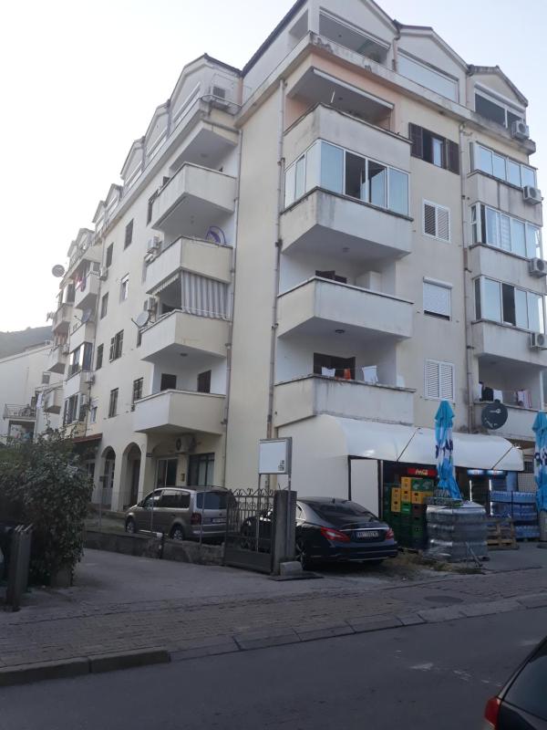 Apartment with Sea View image 3
