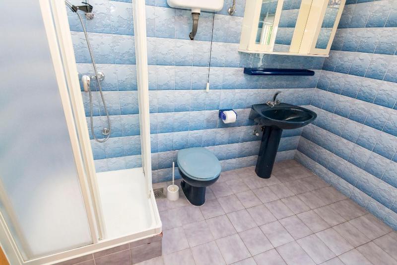 One-Bedroom Apartment image 3