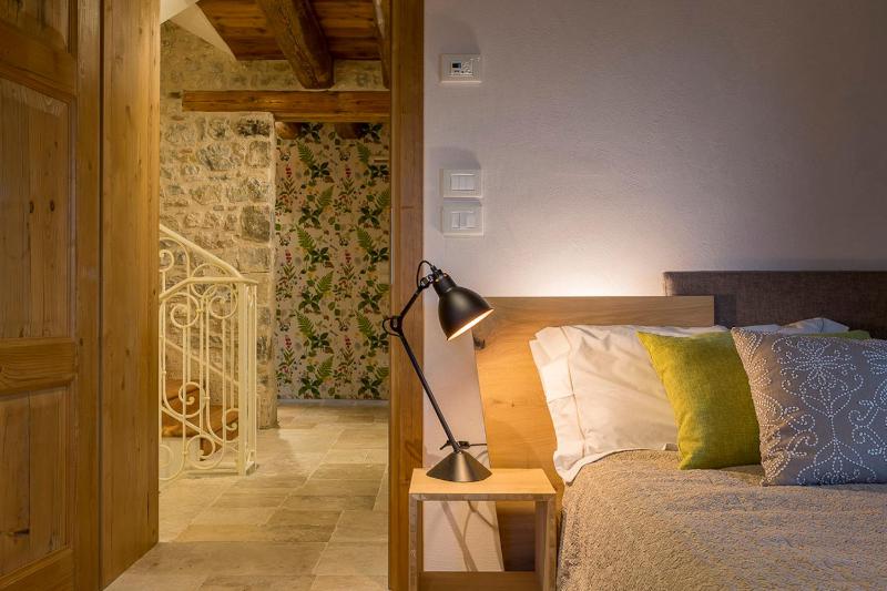 Double Room with Garden View image 4