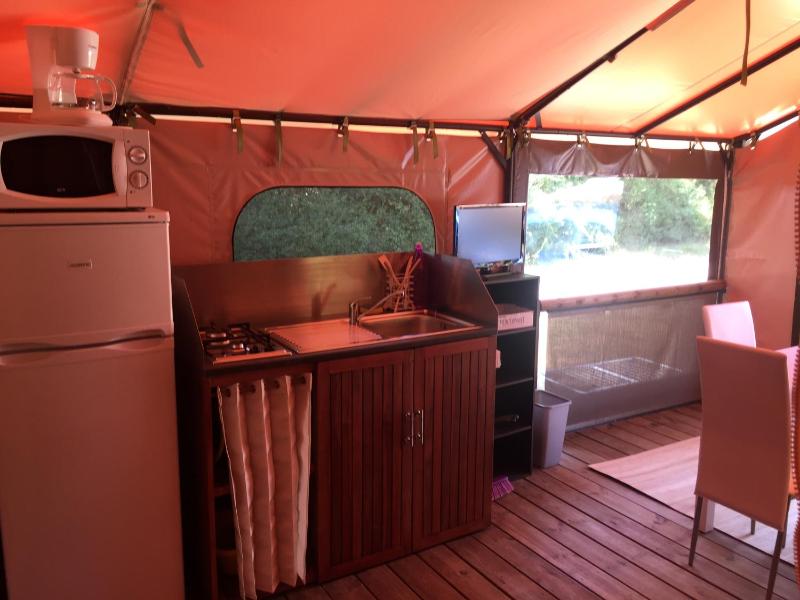 Bungalow with Patio image 3