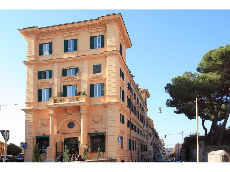 Appartamento d'epoca Colosseo Art Gallery Images