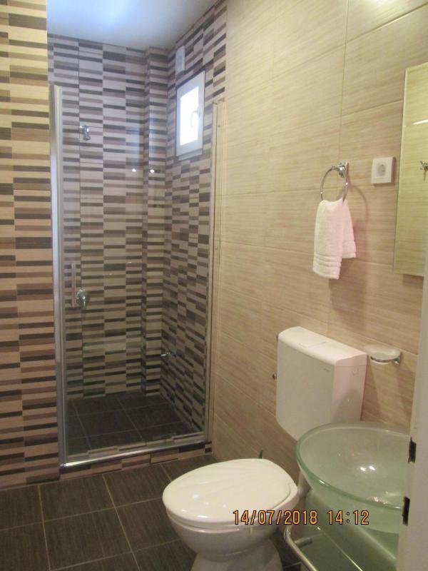 Studio Apartment image 2