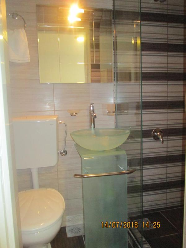 Studio Apartment image 3