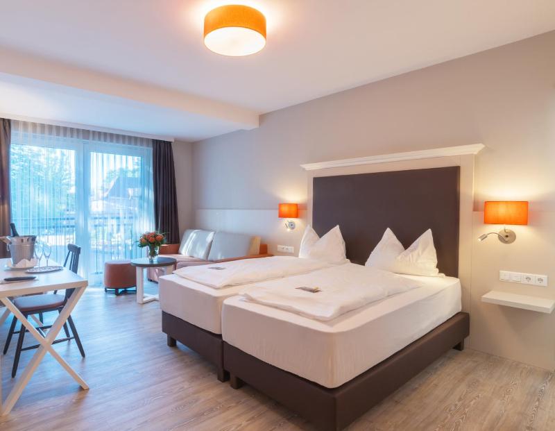 Superior Double Room image 3