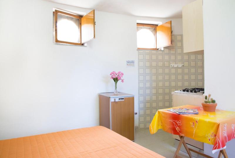 Small One-Bedroom Holiday Home image 3