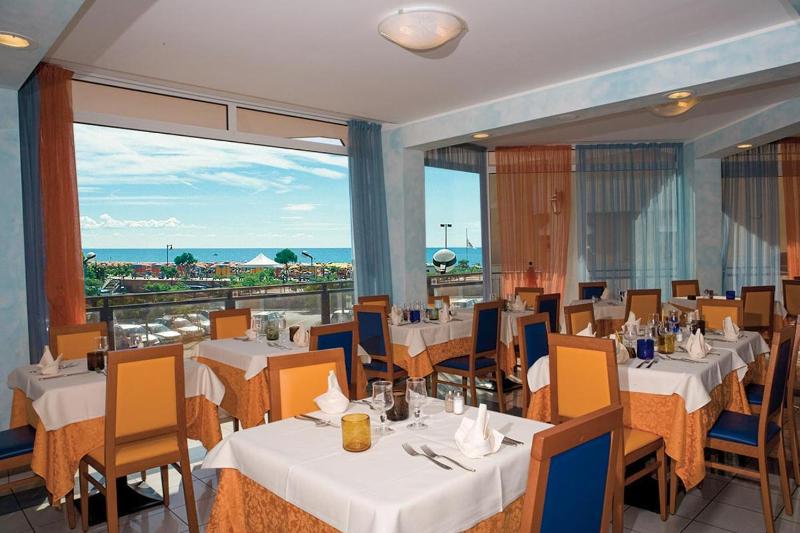 Hotel Bellevue - image 22