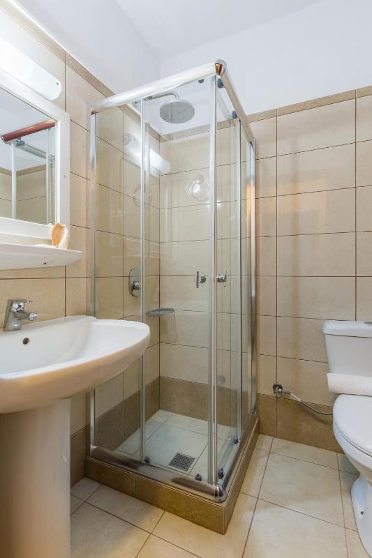 Ionia Hotel - image 2