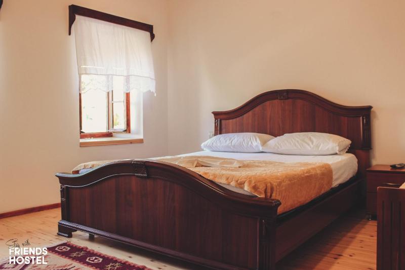 Triple Room with Private Bathroom image 2