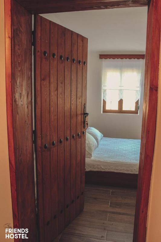 Triple Room with Private Bathroom image 2