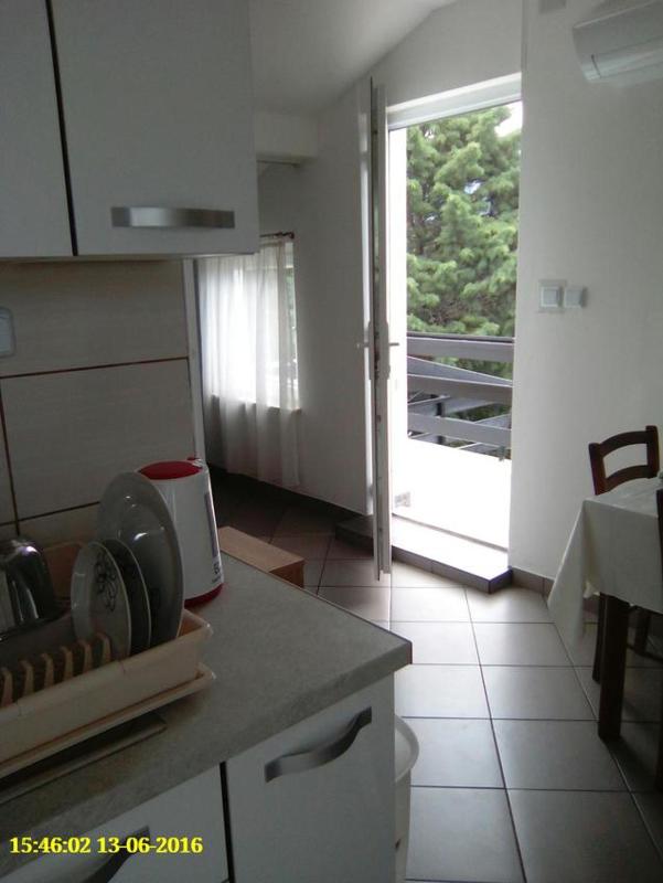 One-Bedroom Apartment with Terrace and Sea View image 1