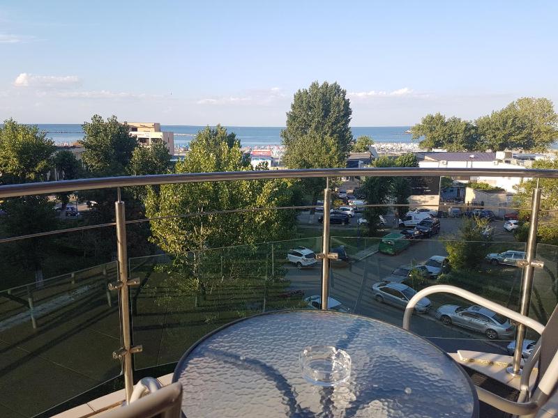 Apartment with Sea View image 4