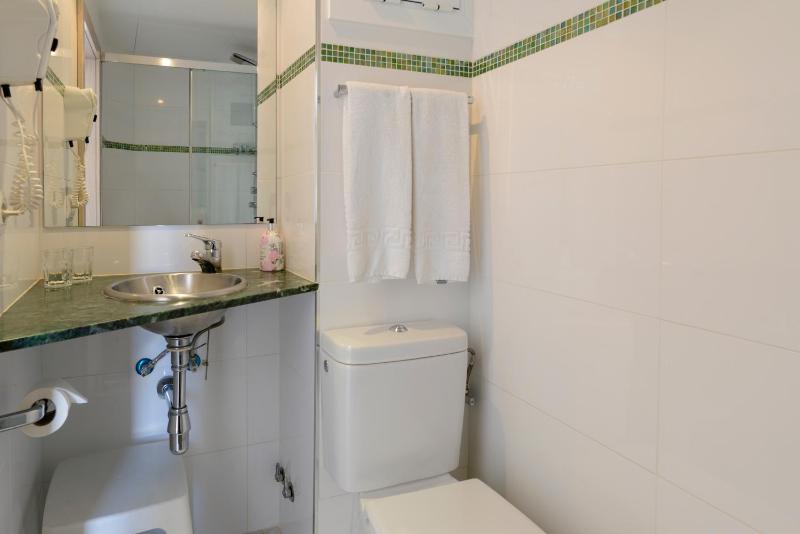 Single Room with Terrace image 3