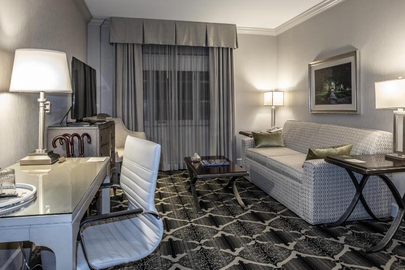 One-Bedroom Suite image 1