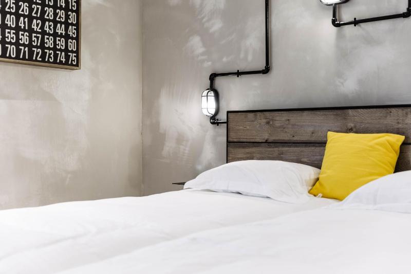 Upstairs Hotel - image 36