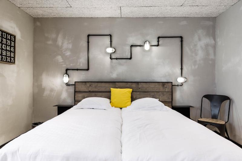 Upstairs Hotel - image 9