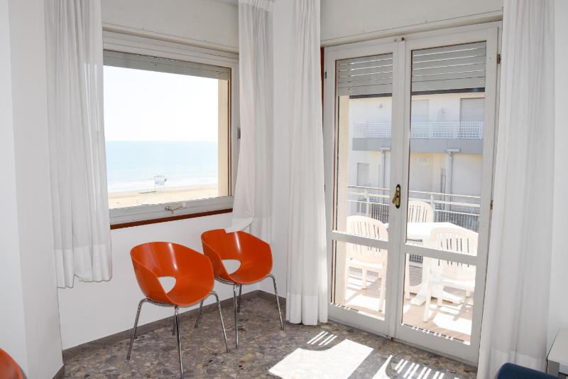 Vistamare Family Apartments - image 8
