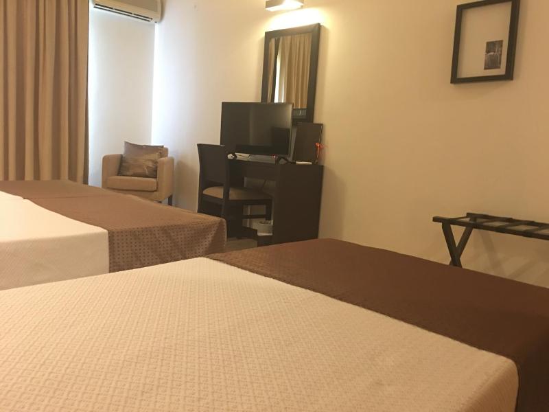 Double Room with Extra Bed image 1