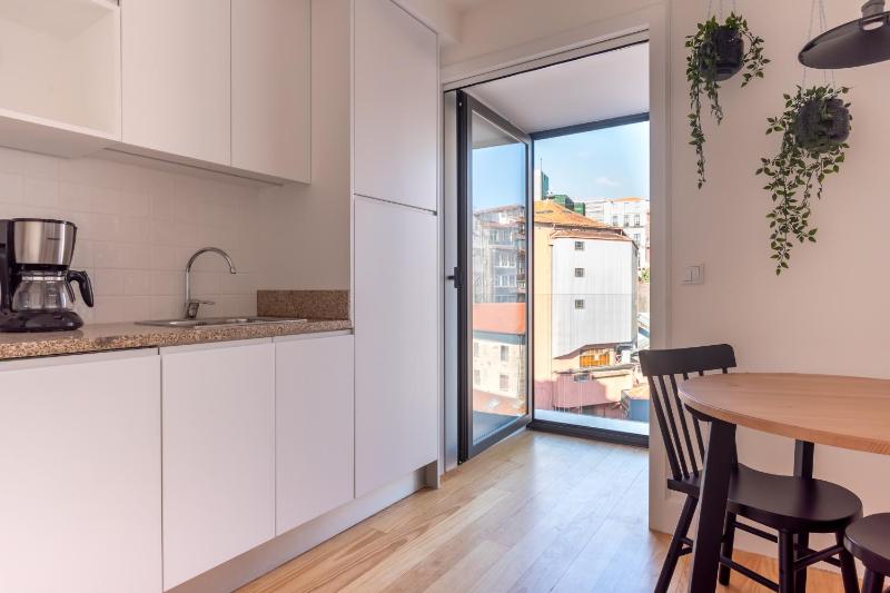 Feel Porto Downtown Apartments & Studios - image 13