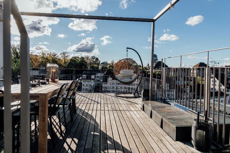 Apartment with Terrace image 4