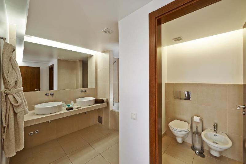 Four-Bedroom Villa image 2
