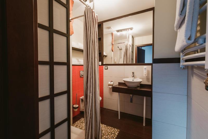 Japanese-Style Quadruple Room image 3