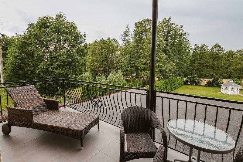 Quadruple Room with Balcony image 2
