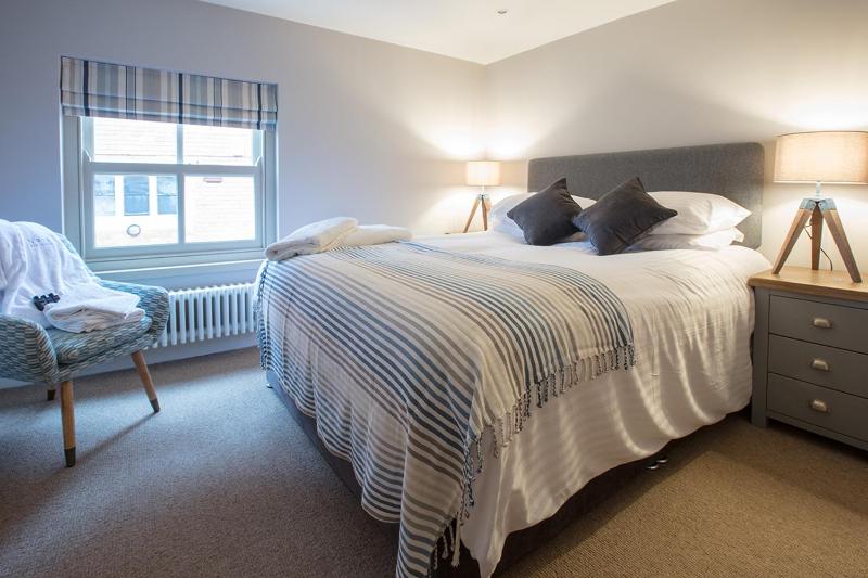 Two-Bedroom House image 3