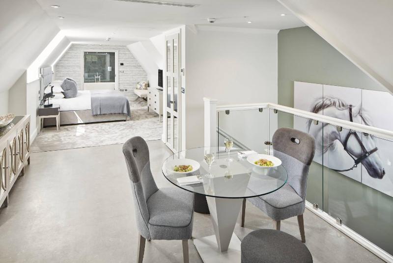 Master Suite image 1