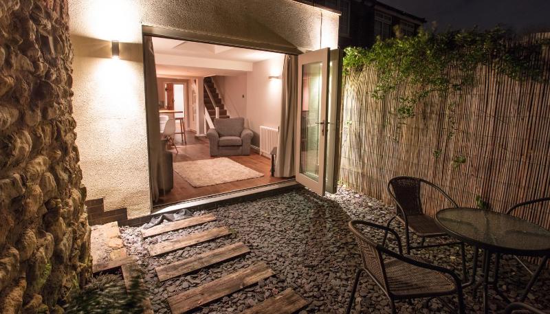 Two-Bedroom House image 1
