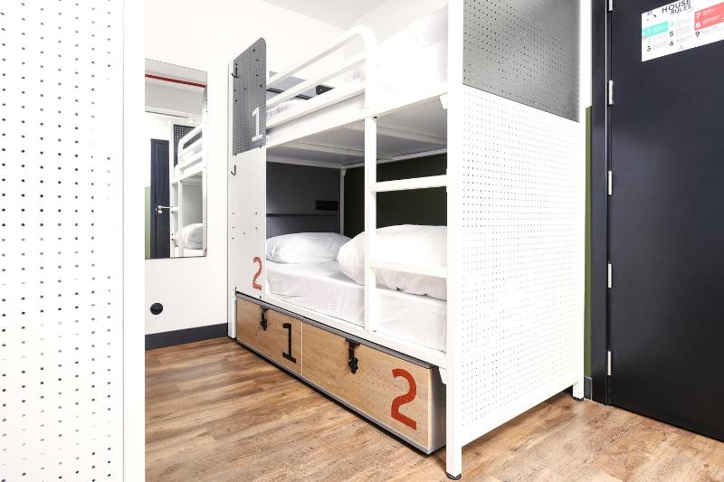Bed in 8-Bed Female Dormitory Room image 3