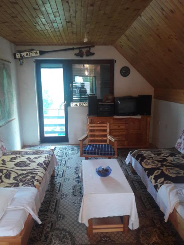 Deluxe Apartment image 2