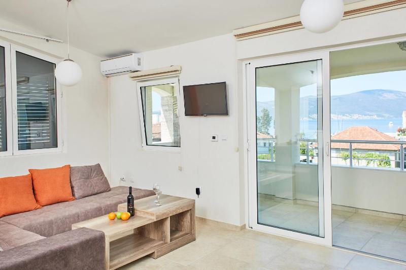 Two-Bedroom Apartment with Sea View and Balcony image 2