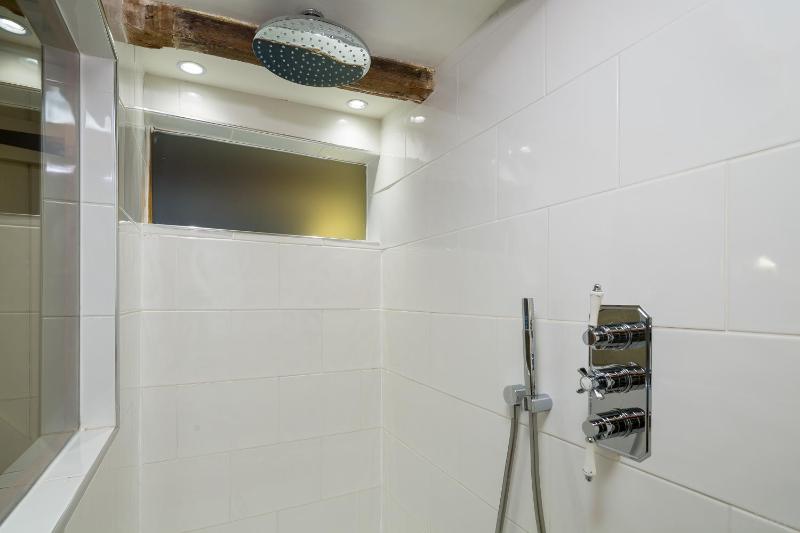 Deluxe Double Room image 2