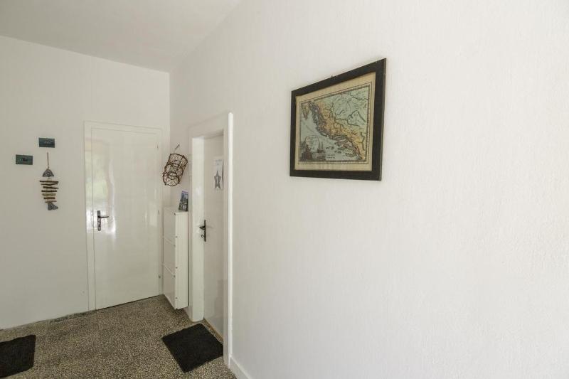 One-Bedroom Apartment with Terrace image 2
