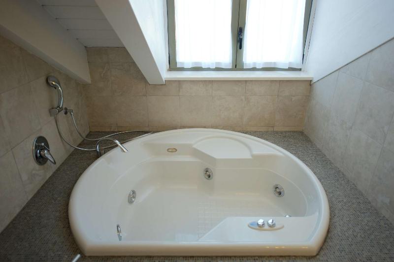 Best Western Crystal Palace Hotel - image 10