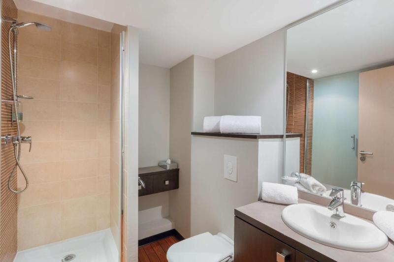 Comfort King Room image 3