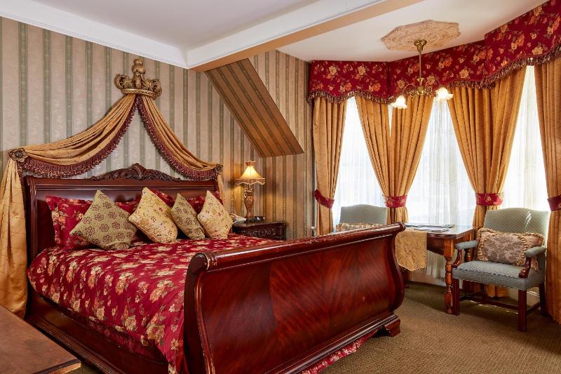 Superior King Room image 2