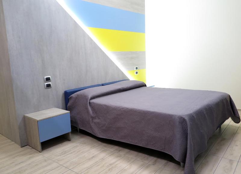 Large Twin Room image 1