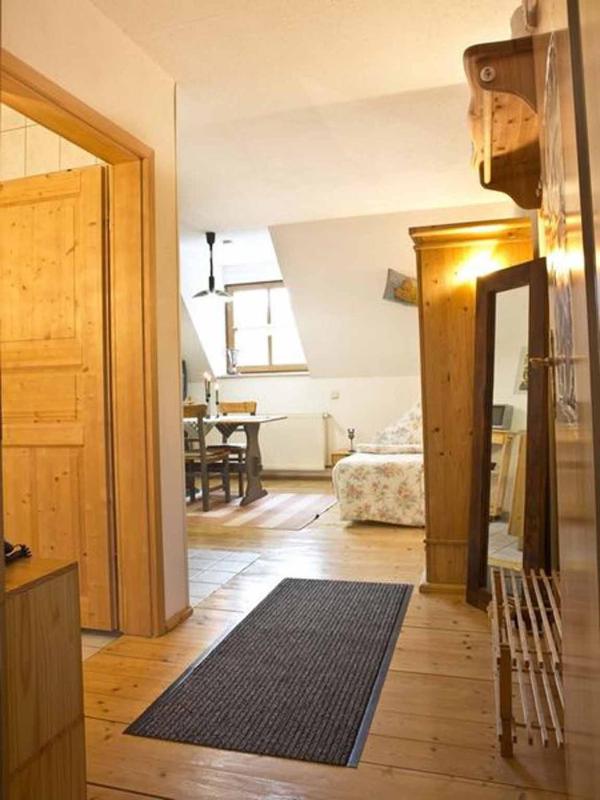 Studio Apartment image 2