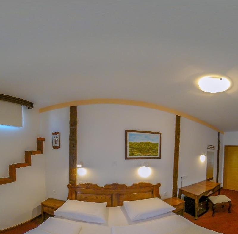 Deluxe Single Room image 1