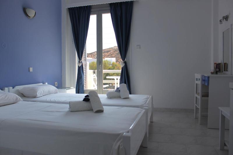 Standard Double or Twin Room with Balcony image 3