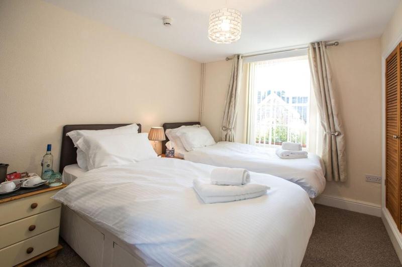 Double or Twin Room with Shower image 1